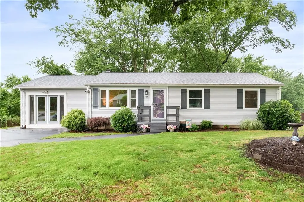 84 Hilton Road Warwick RI 02889