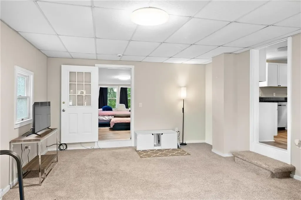 84 Hilton Road Warwick RI 02889