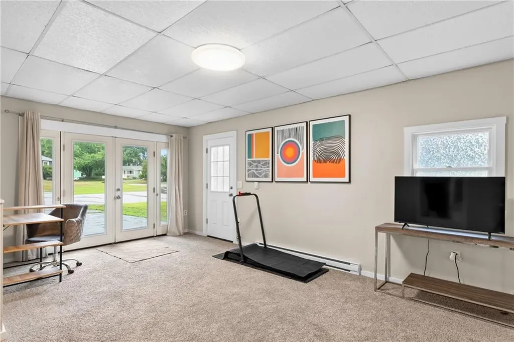 84 Hilton Road Warwick RI 02889
