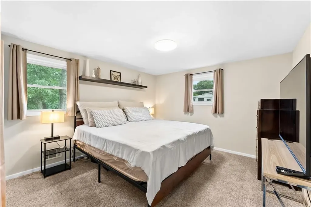 84 Hilton Road Warwick RI 02889