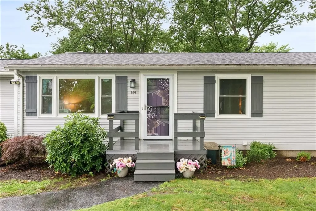 84 Hilton Road Warwick RI 02889