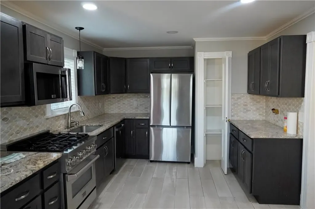 1362 Narragansett Blvd Boulevard Cranston RI 02905