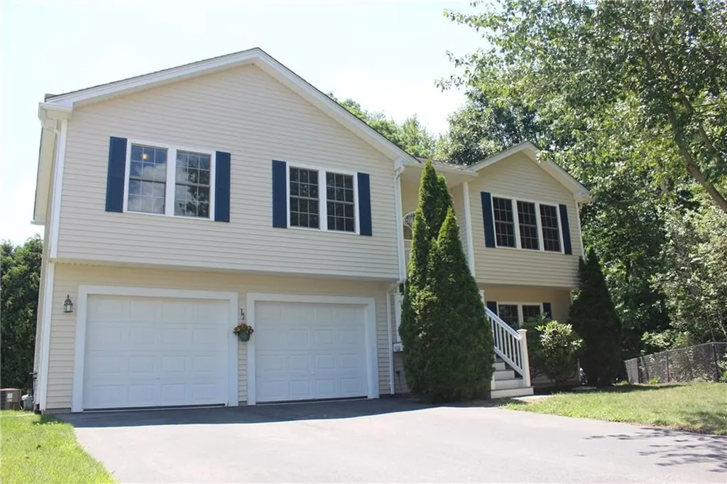 56 Mckay Court Warwick RI 02889