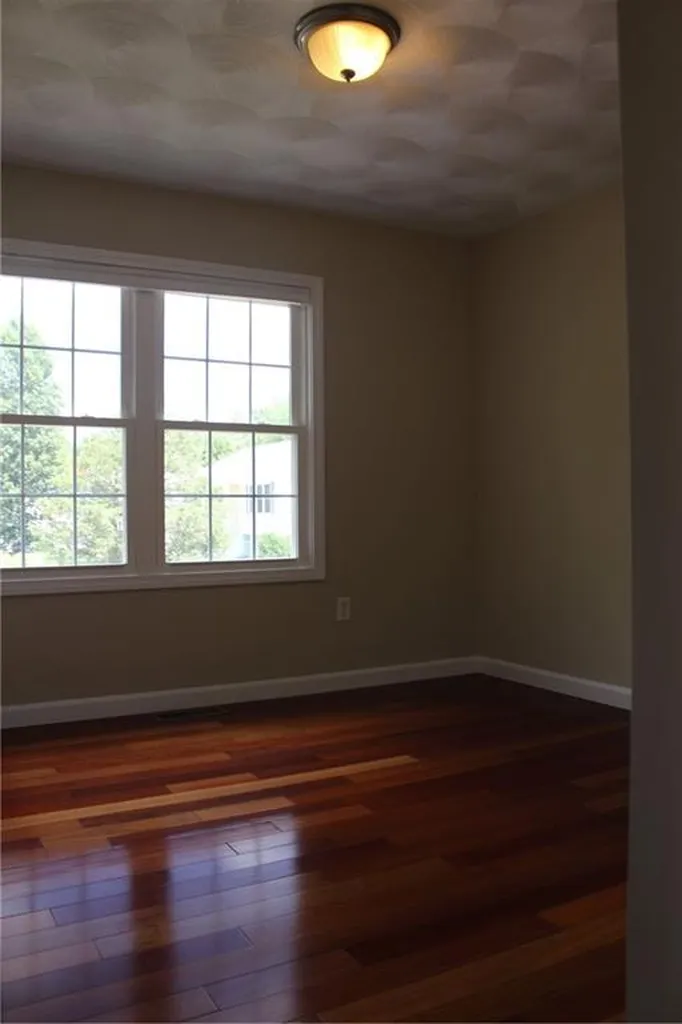 56 Mckay Court Warwick RI 02889