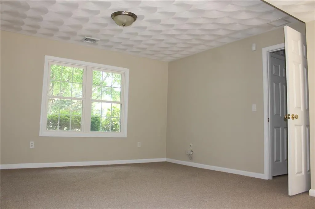 56 Mckay Court Warwick RI 02889