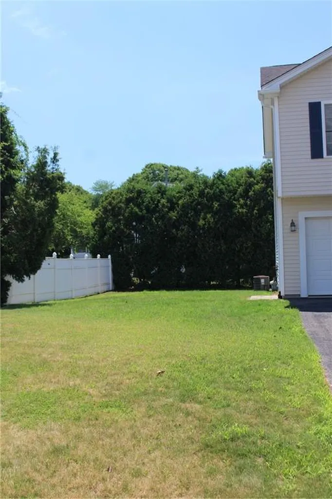 56 Mckay Court Warwick RI 02889