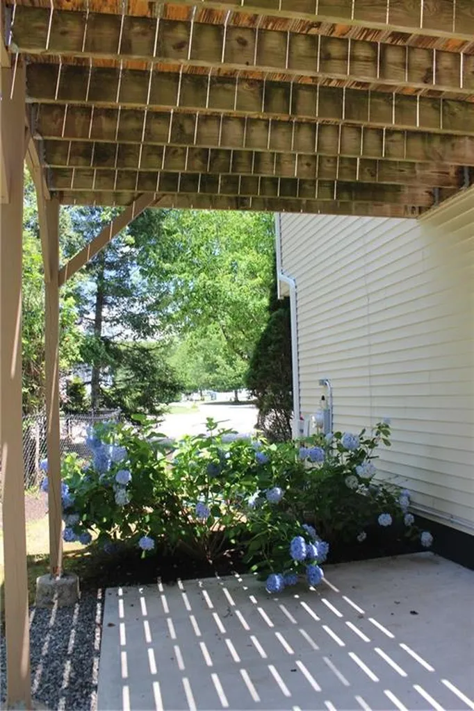 56 Mckay Court Warwick RI 02889