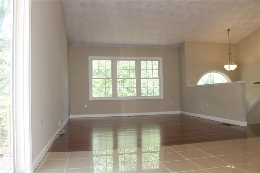 56 Mckay Court Warwick RI 02889