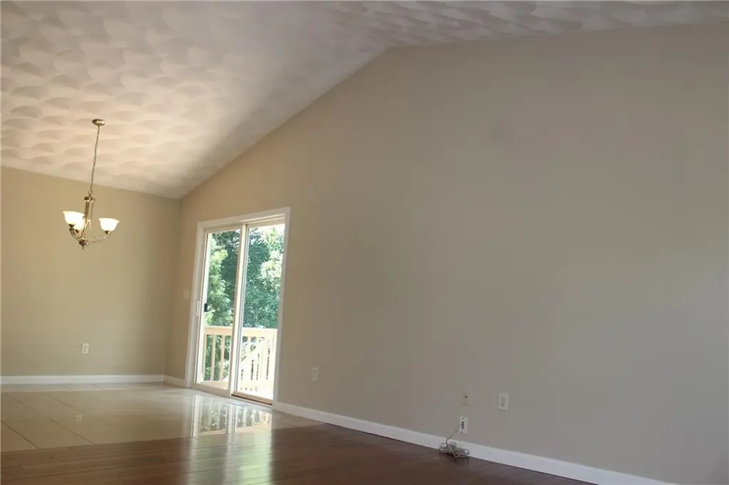 56 Mckay Court Warwick RI 02889