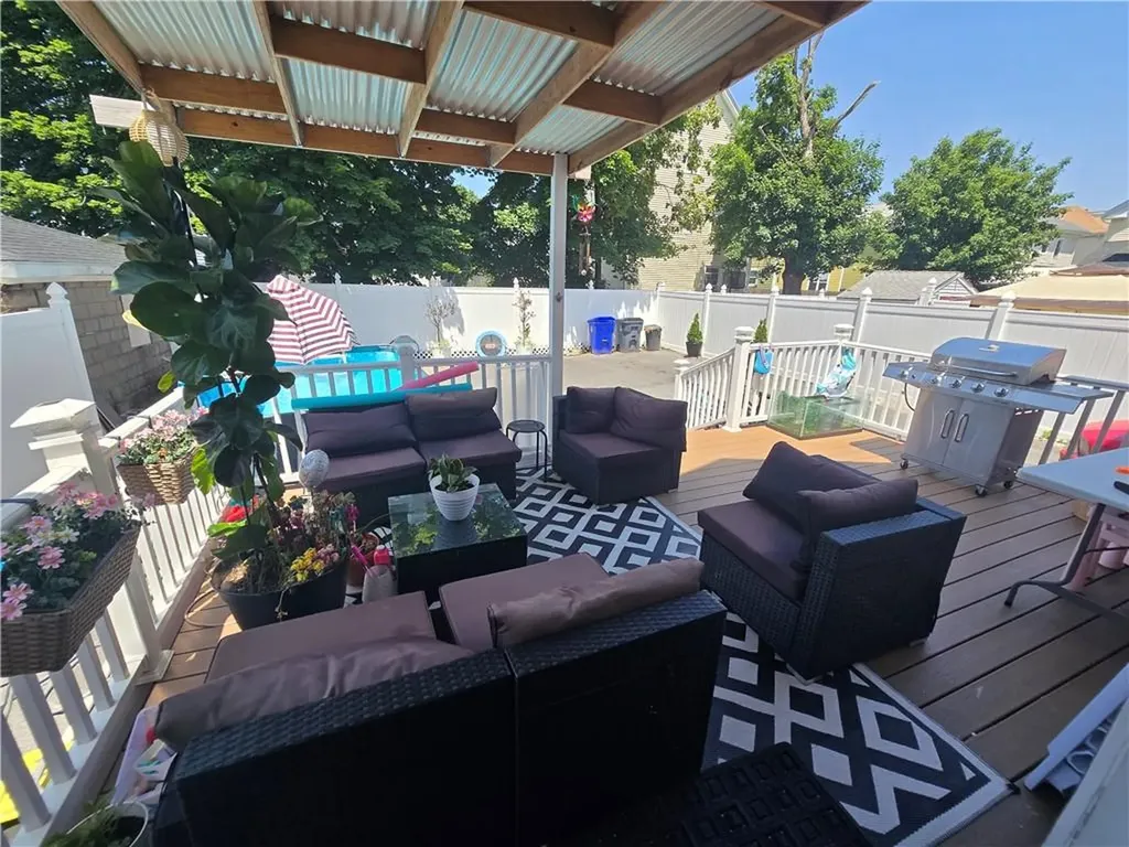 43 Grand Street Providence RI 02907