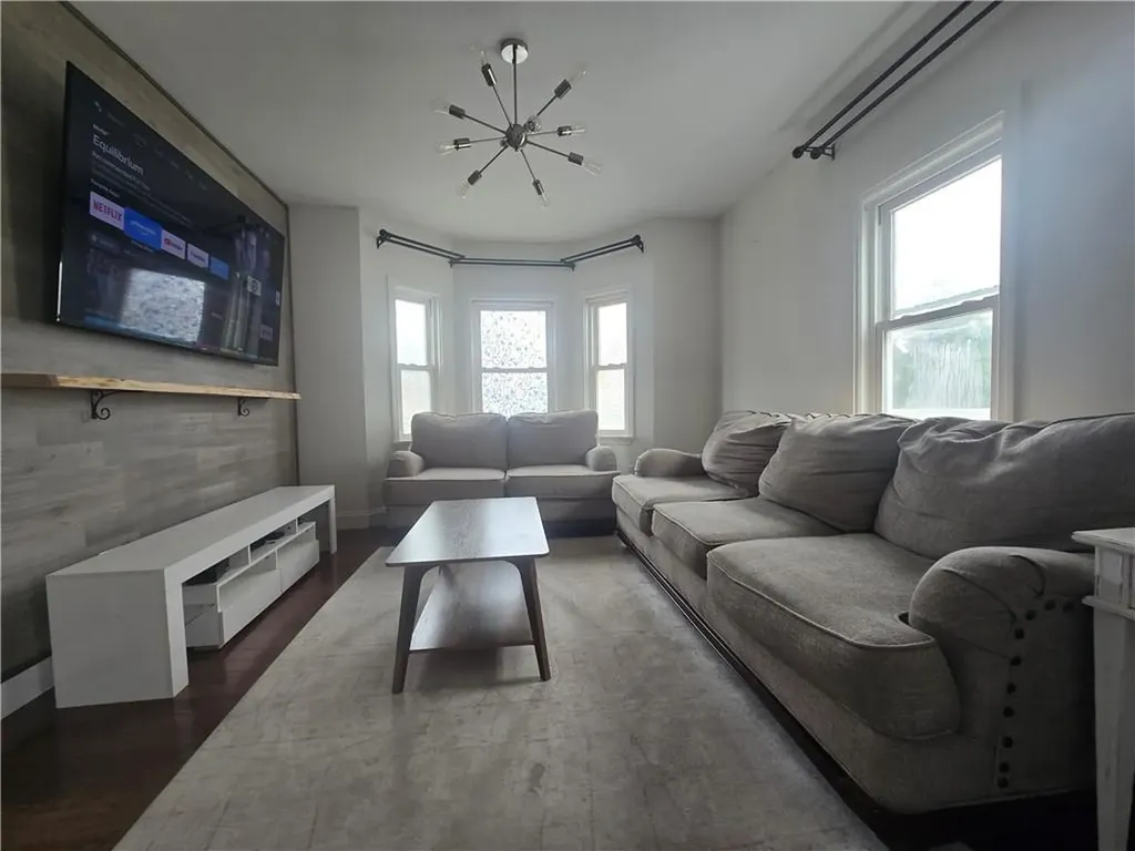 43 Grand Street Providence RI 02907
