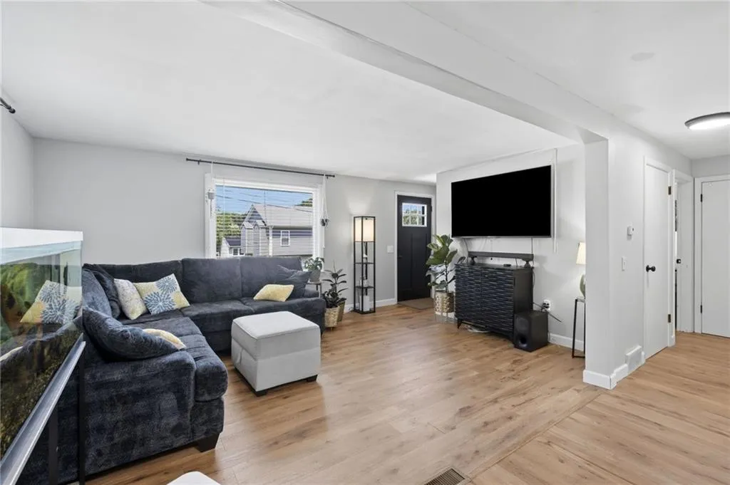 80 Barrett Avenue North Providence RI 02904