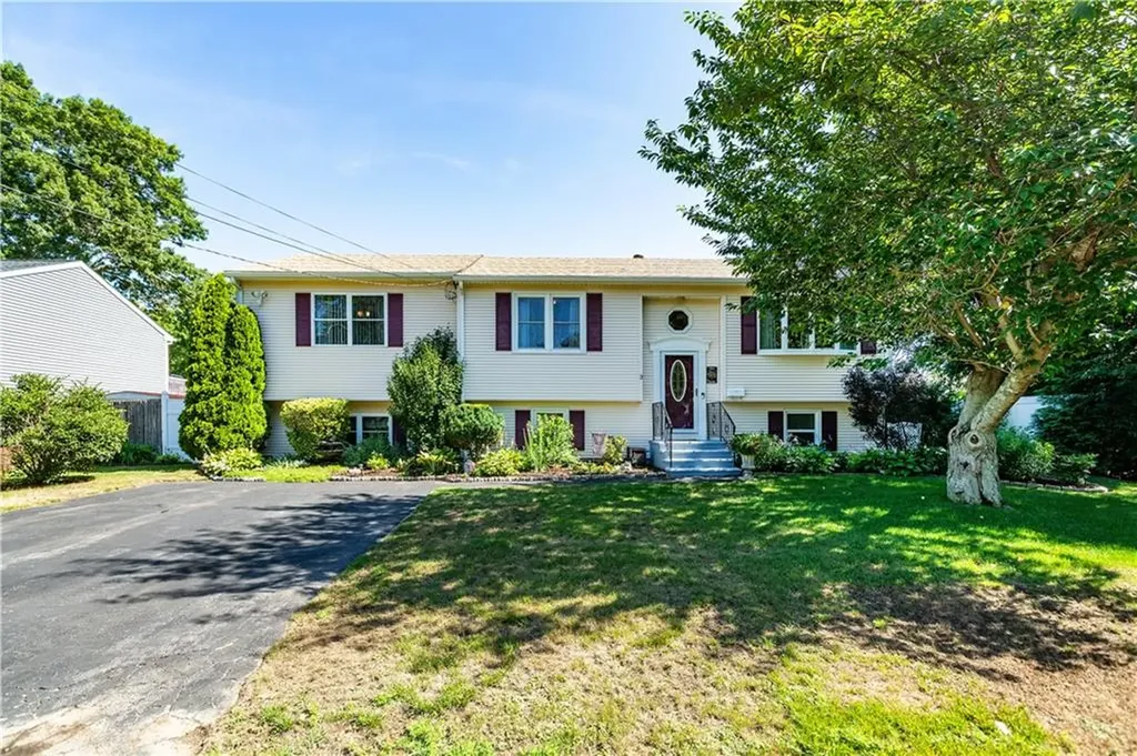 3 Glendale Avenue Warwick RI 02889