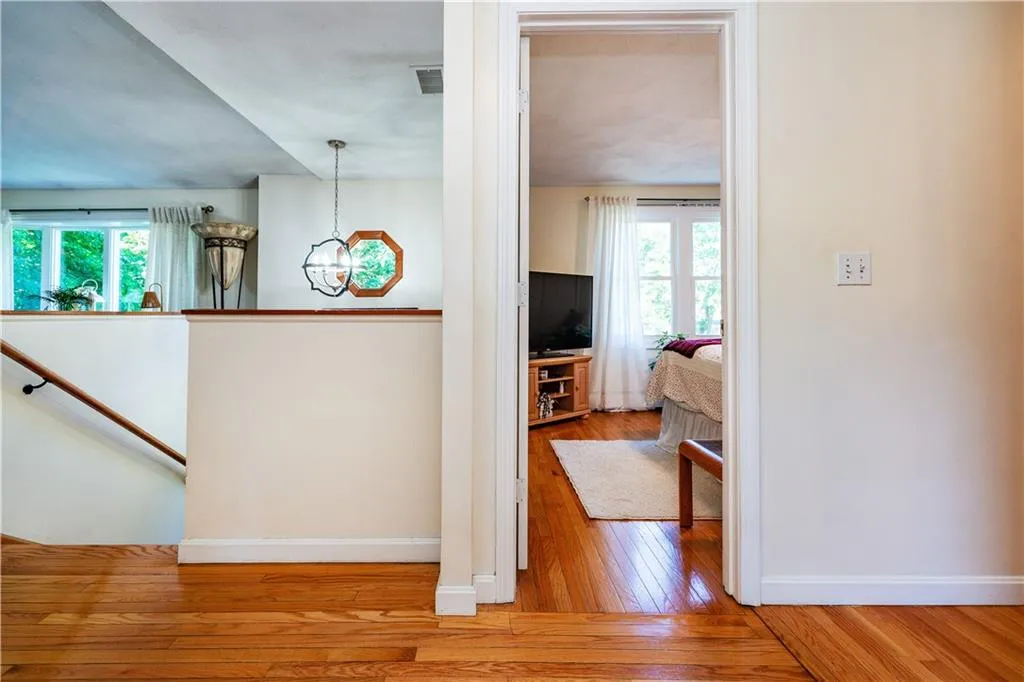 3 Glendale Avenue Warwick RI 02889