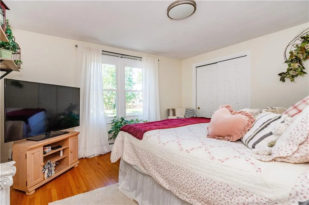 3 Glendale Avenue Warwick RI 02889