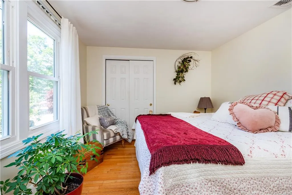 3 Glendale Avenue Warwick RI 02889