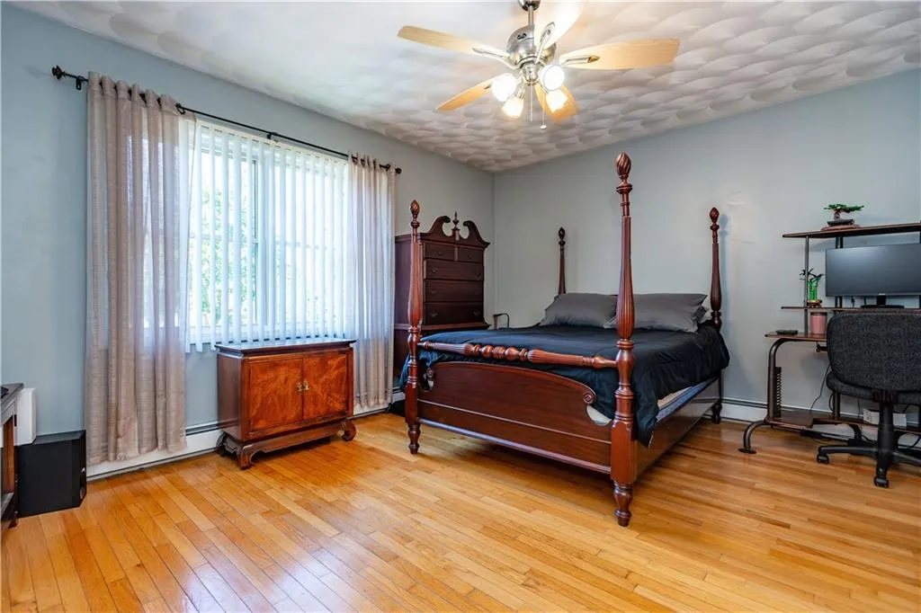 3 Glendale Avenue Warwick RI 02889