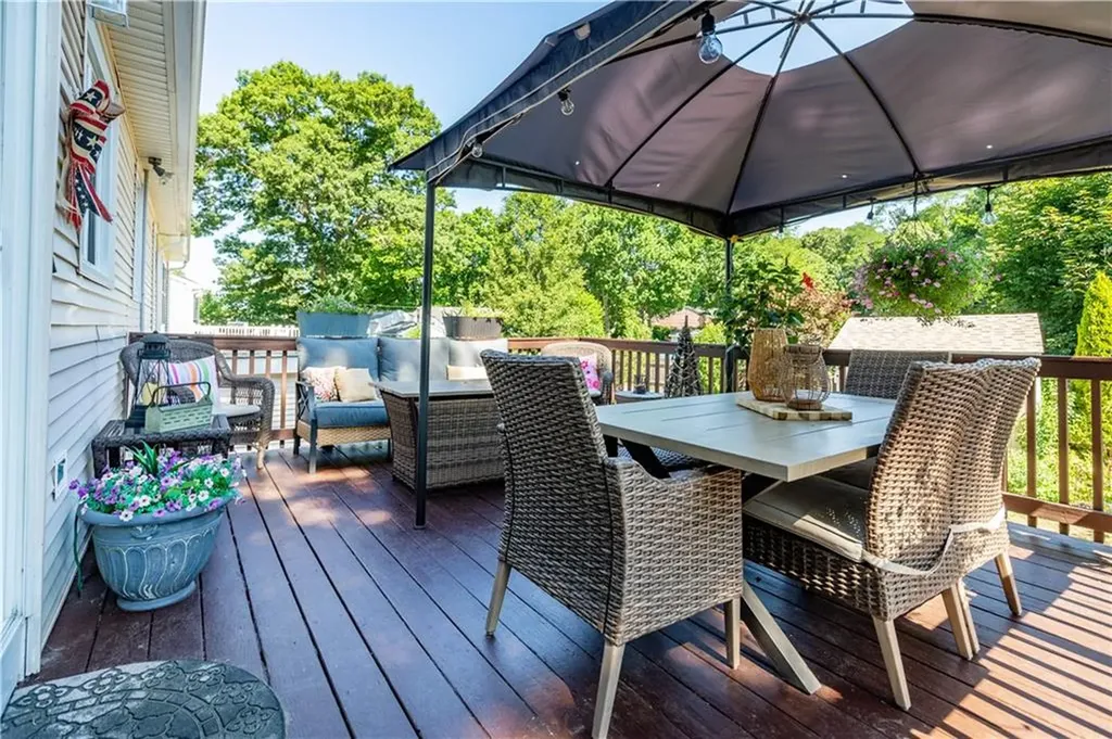 3 Glendale Avenue Warwick RI 02889