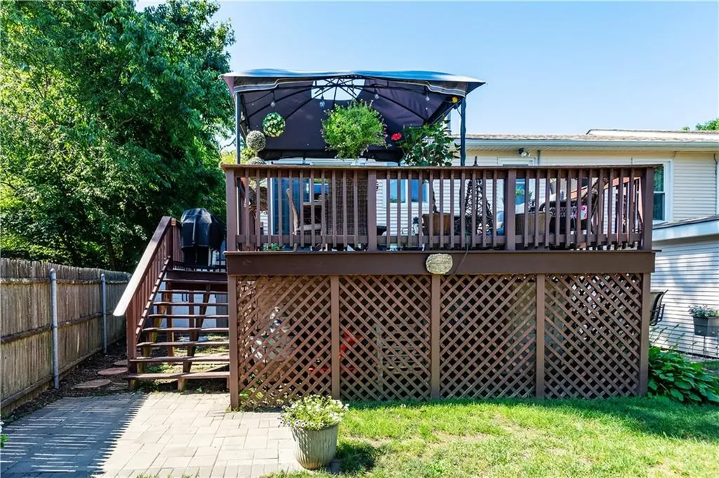 3 Glendale Avenue Warwick RI 02889
