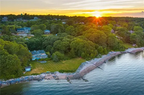 81 Quarry Road North Kingstown RI 02874