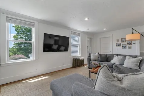 279 Jepson Lane Portsmouth RI 02871