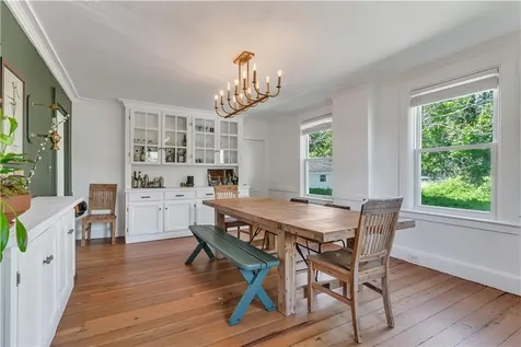 279 Jepson Lane Portsmouth RI 02871
