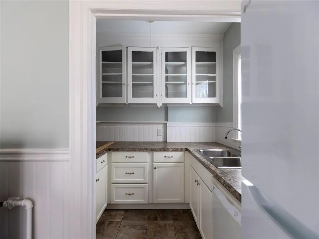 18 Meader Street Providence RI 02909