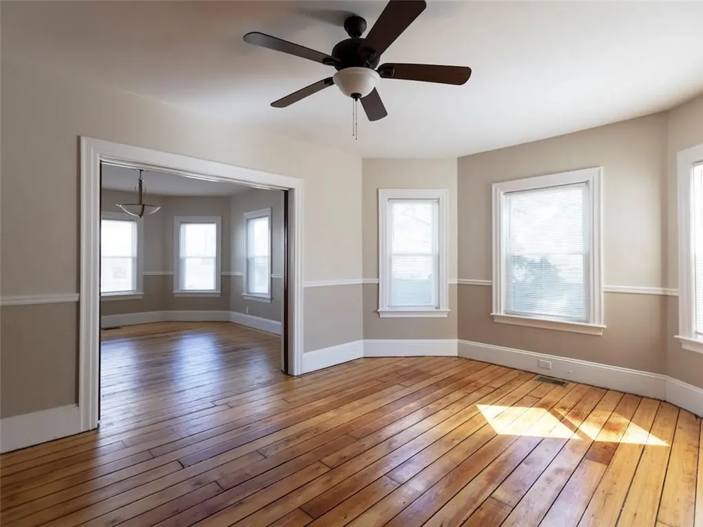 18 Meader Street Providence RI 02909