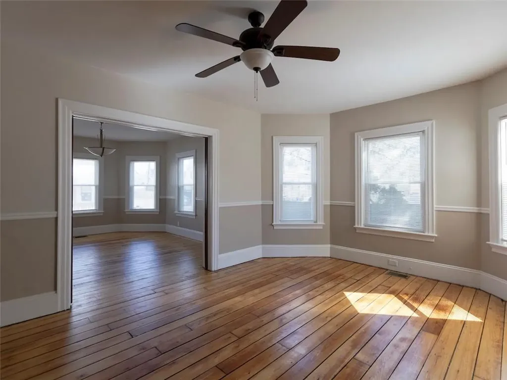 18 Meader Street Providence RI 02909