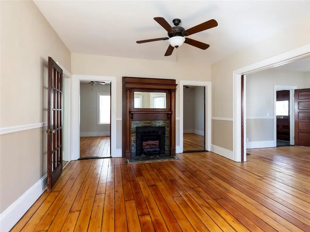 18 Meader Street Providence RI 02909