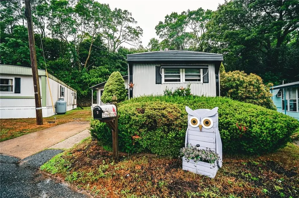 979 #7 Tollgate Road Warwick RI 02886