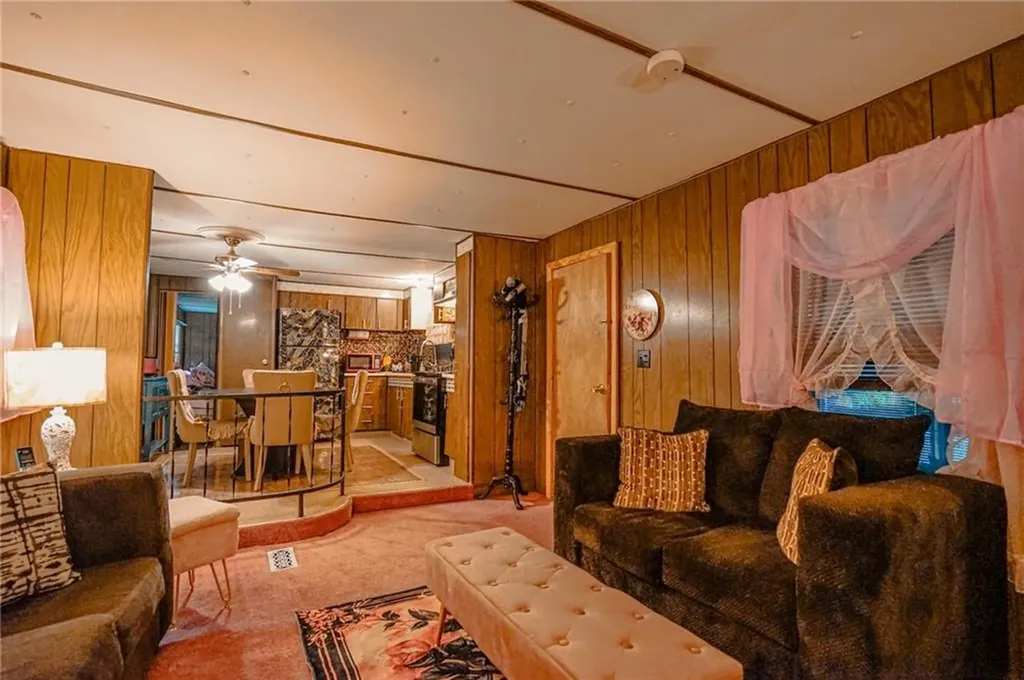979 #7 Tollgate Road Warwick RI 02886