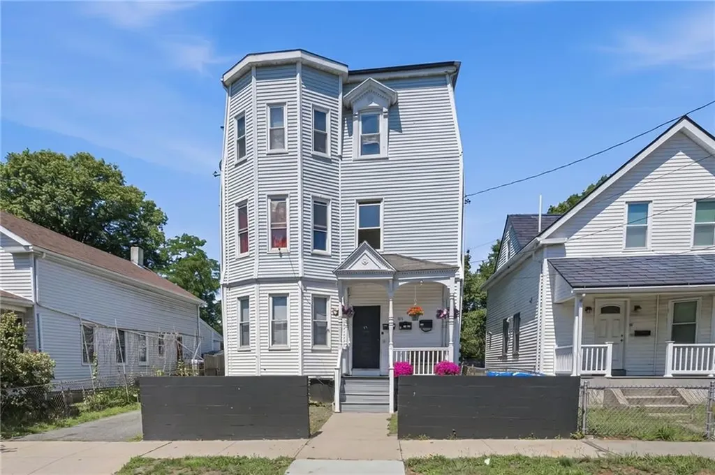 53 Alger Avenue Providence RI 02907