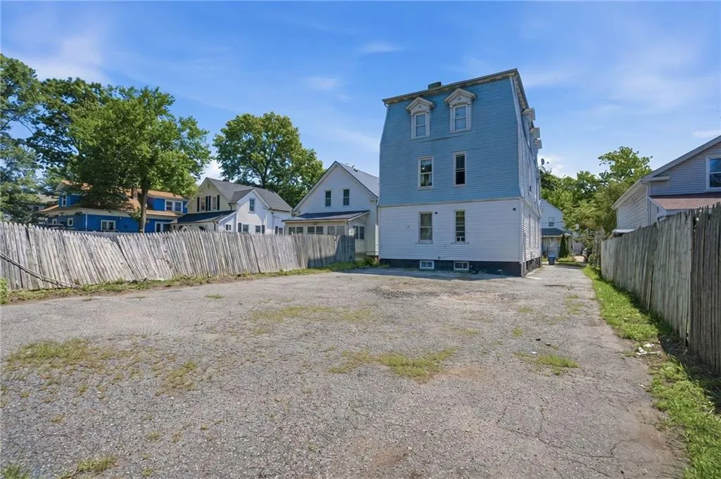53 Alger Avenue Providence RI 02907