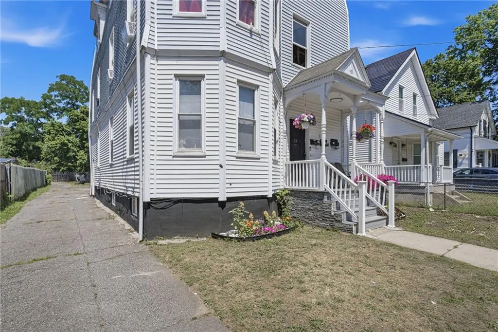 53 Alger Avenue Providence RI 02907