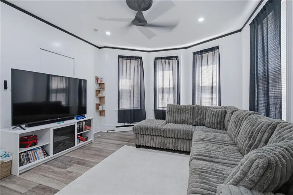 53 Alger Avenue Providence RI 02907