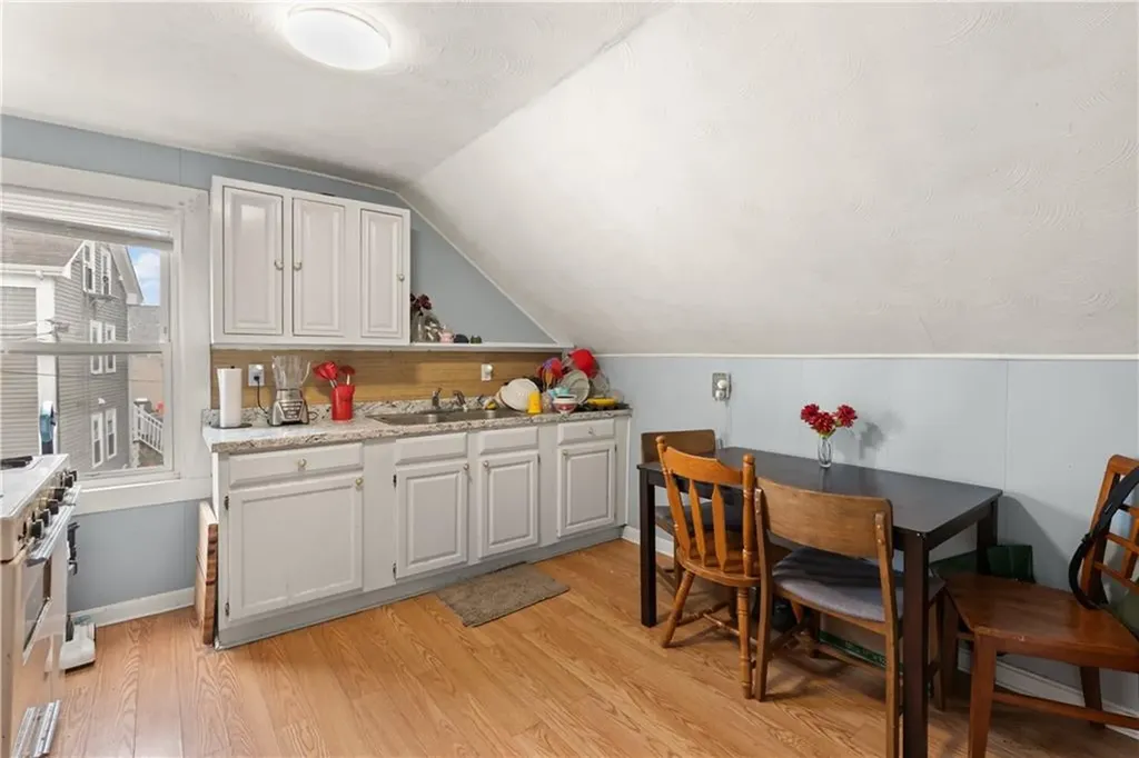 25 Davis Street Warren RI 02885