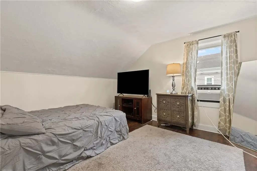 25 Davis Street Warren RI 02885