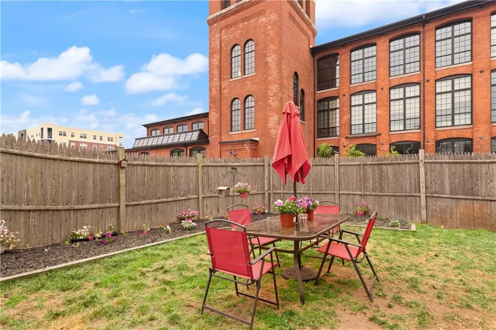 25 Davis Street Warren RI 02885
