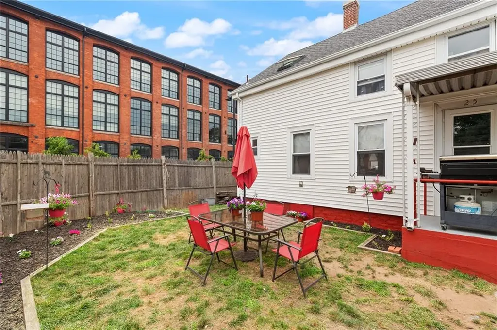 25 Davis Street Warren RI 02885