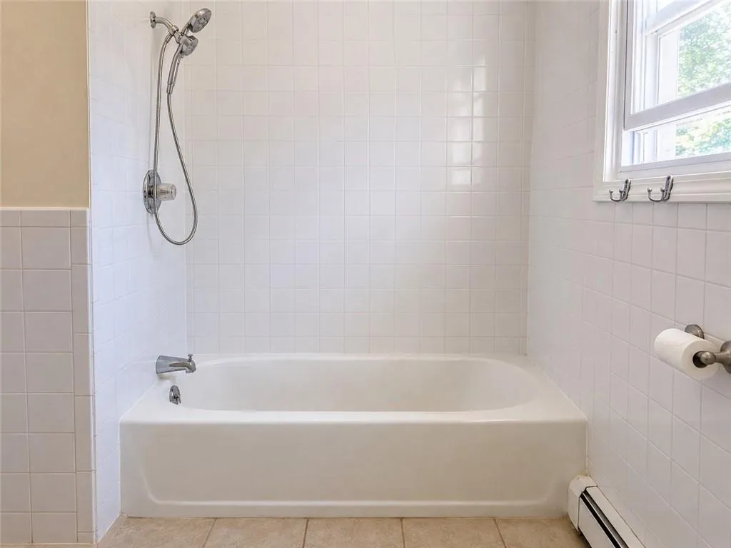 19 Dryden Boulevard Warwick RI 02888