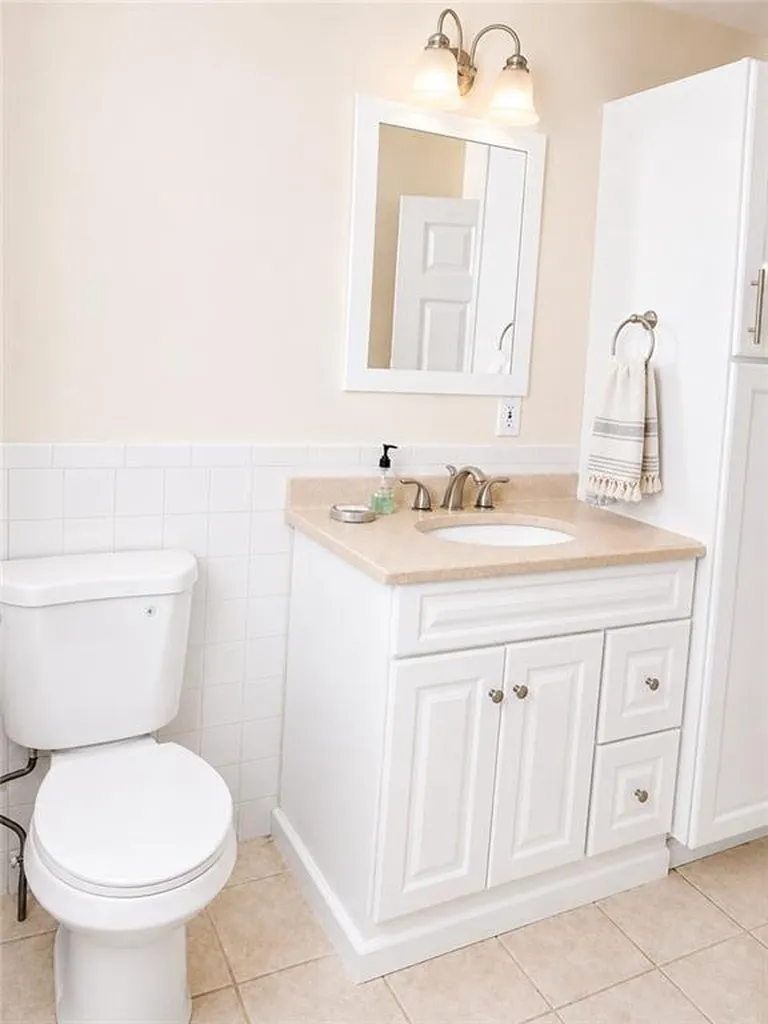 19 Dryden Boulevard Warwick RI 02888