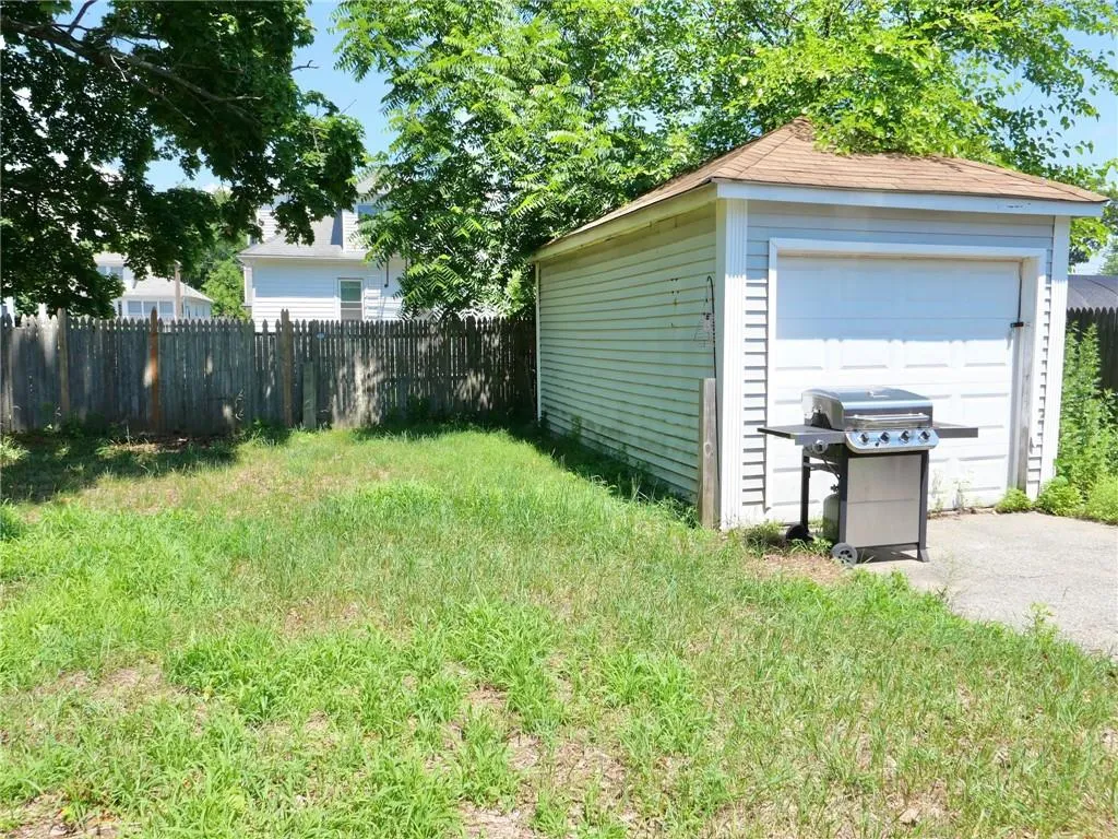 19 Dryden Boulevard Warwick RI 02888