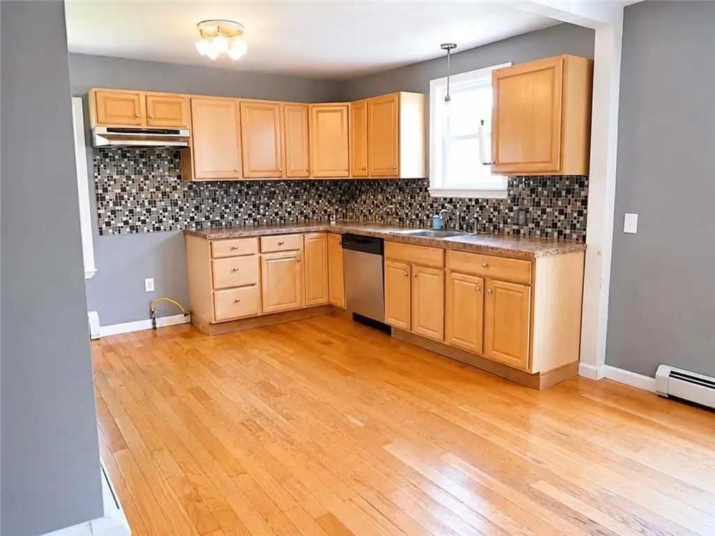 19 Dryden Boulevard Warwick RI 02888