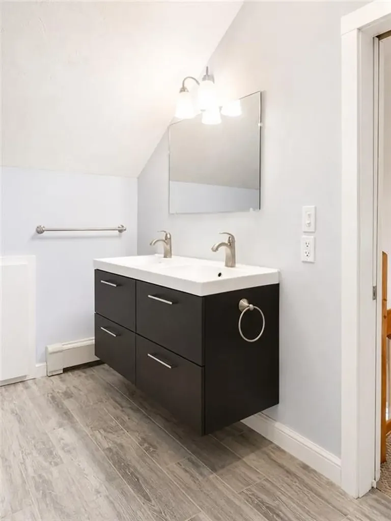 19 Dryden Boulevard Warwick RI 02888