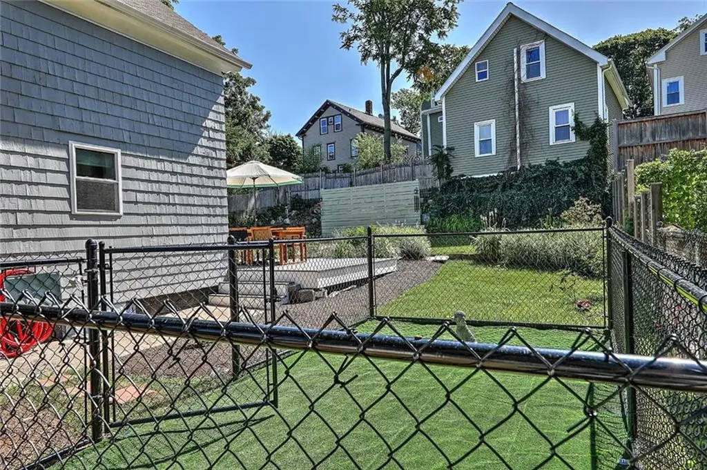 25 Tecumseh Street Providence RI 02906