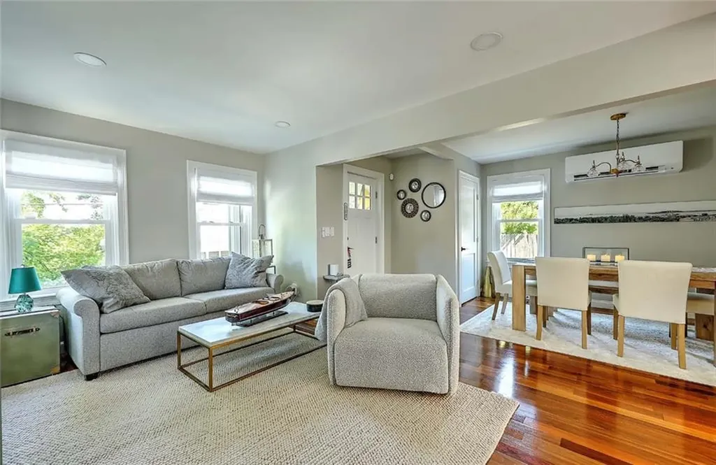 25 Tecumseh Street Providence RI 02906
