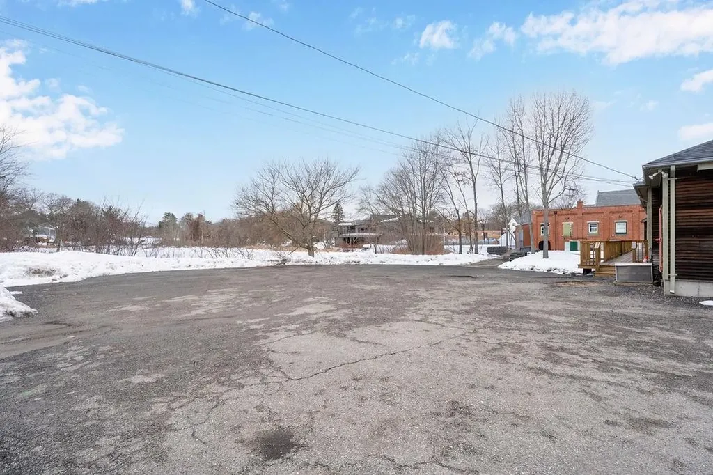 570 Putnam Pike Smithfield RI 02828