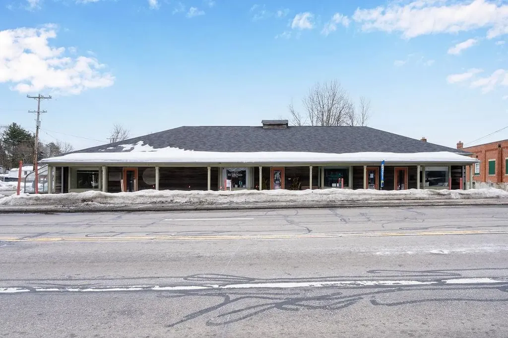 570 Putnam Pike Smithfield RI 02828