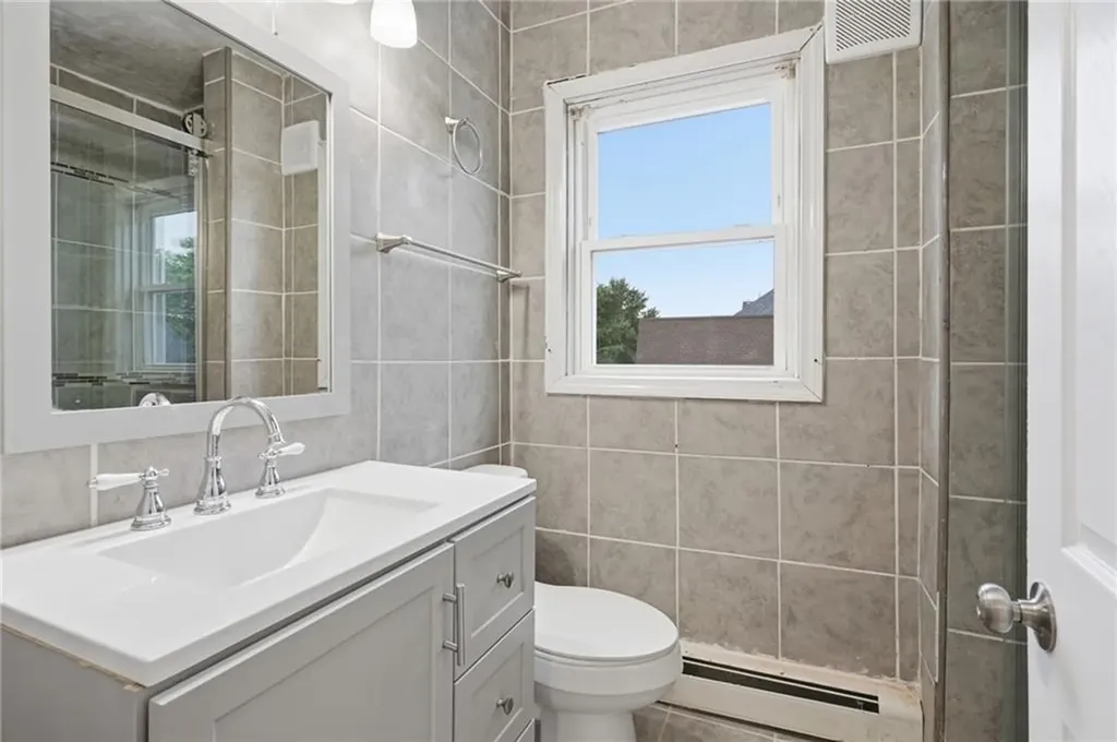 16 Broom Street Providence RI 02905